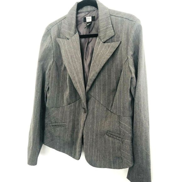 Blazer Size L Gray Pinstriped Long Sleeve 1 Button in Front - Picture 2 of 11